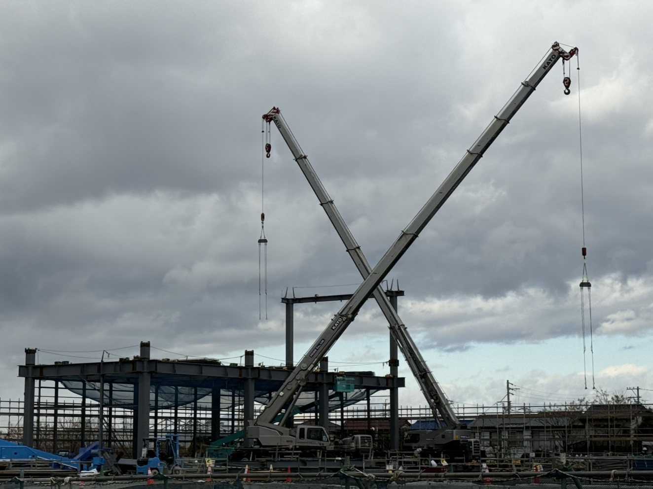 70t、50tラフタークレーン作業風景