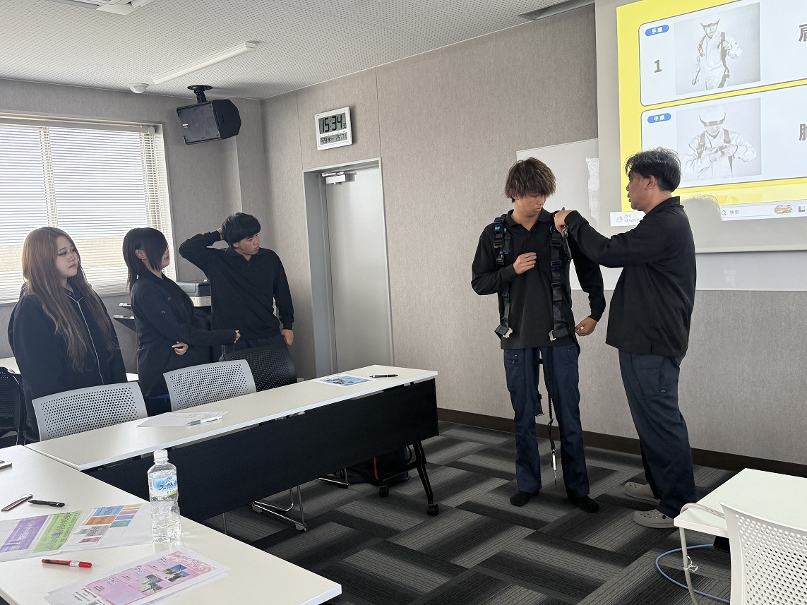 ルハーネス特別教育講習を行いました