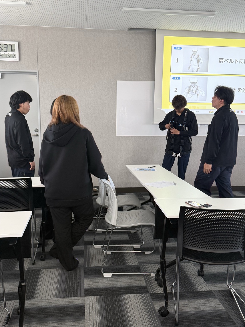 ルハーネス特別教育講習を行いました