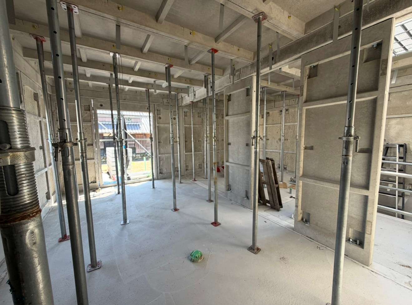 自社にてRC造住宅の建方と揚重を行いました！